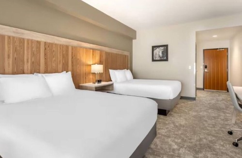 Pendleton Hotel | 3 Rooms Near Umatilla River - 2.4 miles away | Free Parking & Pet-Friendly