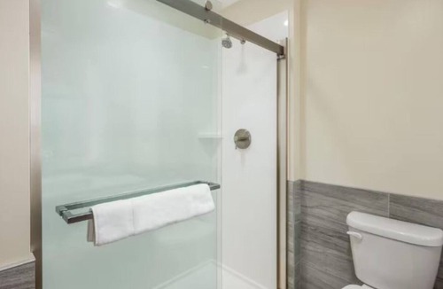 Pendleton Hotel | 3 Rooms Near Umatilla River - 2.4 miles away | Free Parking & Pet-Friendly