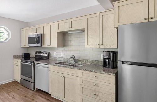 Sea Scape Hotel | 3 Serene 1BR Suites: Kitchen & Nature Views near Kitty Hawk Woods Reserve