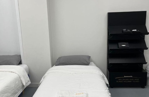 Auckland Apartment | 3 single and 2 double sofa beds Apartment 7