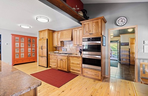 Crane Lake House | 3 Sisters Retreat - Lakeside Cabin with Private Sauna
