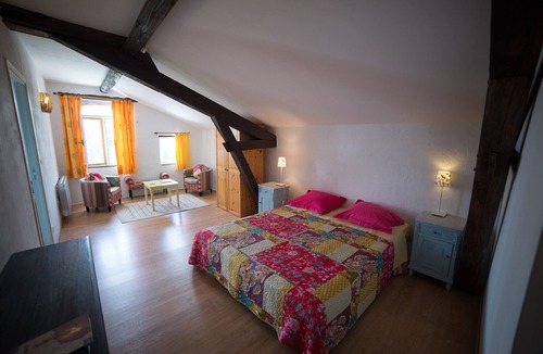 Saverdun House | 3 spacious gites that can be joined with heated swimming pool