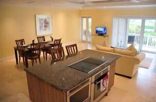 Cotton Ground Apartment | 3 Spacious Spaces! Great for a Family Getaway w/ Free Parking, Concierge & Spa!