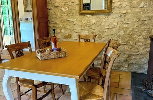 Apt House | * 3 Star charming Provençal house in the countryside, with pool & nature