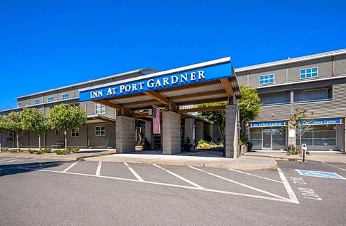 Northwest Everett Hotel | 3-Star Hotel ∙ Inn at Port Gardner, Ascend Hotel Collection