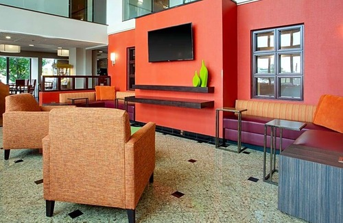 Terre Haute Hotel | 3-Star Hotel ∙ Drury Inn & Suites Terre Haute