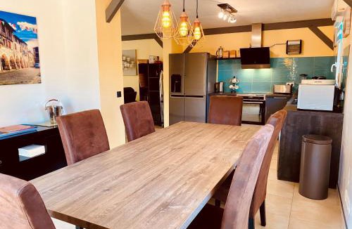 Capdrot House | 3-Star Tourism Rated Holiday Home with Air Con and Private Heated Pool - 40 Mins from Bergerac