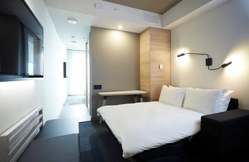 Brossard Hotel | 3 Stylish Spacious Rooms for Leisure or Work w/Nearby Dining & Entertainment