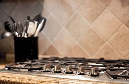 Downtown Resort | 3 Suite-Amenities, Fireplace, Hot Tub, Fire Pit!