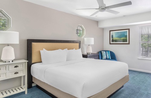 Sea Scape Hotel | 3 Tranquil 2BR Loft Suites w/Full Kitchen & Water Park Access near the Shore