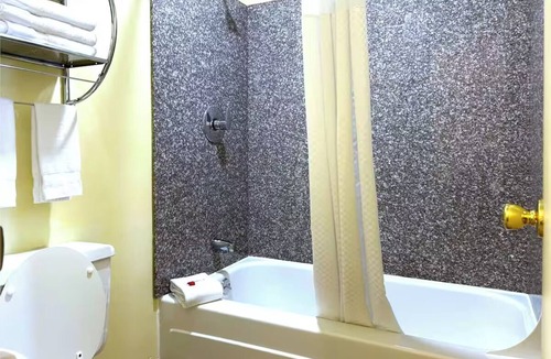 Logan Hotel | 3 Units | Logan Retreat | Hocking Hills Trails | Explore Waterfalls & Caves
