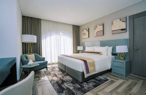 Al Muraqqabat Hotel | 3 Units | Skyline Fun Escape | Burj Khalifa, Dubai Fountain & Rooftop Pool