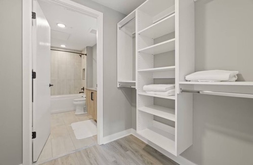 Navy Yard Apartment | 3 Units | Urban DC Stay w/Kitchen | Rooftop Terrace | Near Stadium & Museums