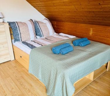 Celle Apartment | 3 Zimmer modern Wohnung mit Netflix und küche
