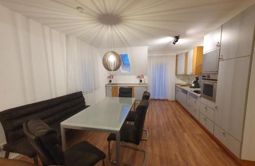 Muehlacker Apartment | 3-Zimmer-Wohnung, Küche, Bad nähe Bahnhof Mühlacker