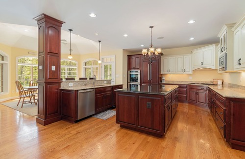 Porters Sideling House | 30 Acre Hilltop Estate with Indoor Pool