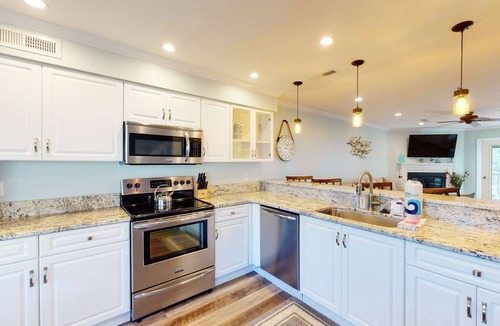 Johns Island Condo | 30-Day Marshfront Rental Condo w/Amazing Views, 2 Porches, Laundry & Shared Pool