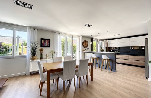 Saint-Pierre-du-Perray House | 30 KM from Paris, quiet house with heated swimming pool