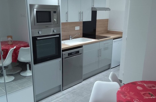 Sotteville-les-Rouen Apartment | 30 m2 furnished apartment near shops and metro