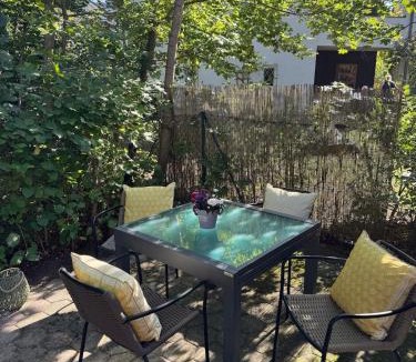 Gauting Apartment | 30 min from Munich & S-Bahn apartment with garden