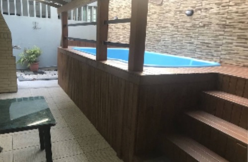 Centro House | 300 METERS FROM THE CENTRAL BEACH OF B. CAMBORIU/17 PEOPLE/AIR/4 VACANCIES/POOL/POO