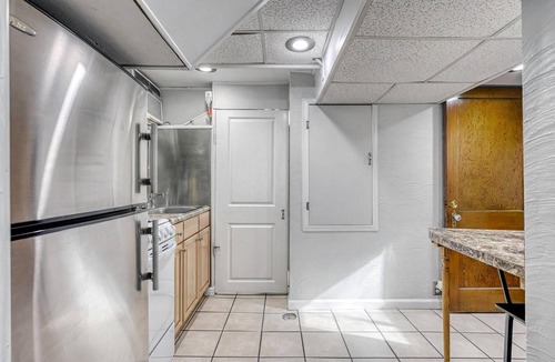 Hershey Apartment | 300 sq ft Hershey Studio (Full Separate Kitchen)