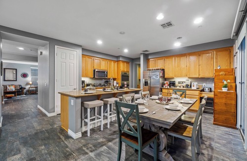 Fallbrook Villa | 3000 Sqft 5BR - 4BTH Villa with Pool, Hot Tub, 8 Parking in Fallbrook, Wineries