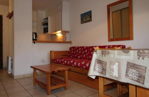 Termignon Apartment | 300m from resort center, Ground floor, view village, balcony, tv, ski locker, 27m², Val Cenis