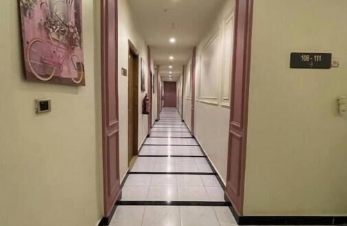 Muharam Bik Apartment | 302 Golden Hoster Downtown