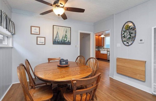 Balboa Island House | 304 Ruby A | Balboa Island Charmer