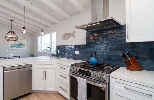 Balboa Island House | 304 Ruby B | Balboa Island Charmer