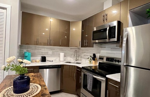 Logan Square Apartment | 304Stunning and comfy 1BDR APT in Center city