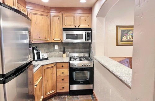 Midway Villa | 3072 | Upscale King Villa | Near Park City + Pool