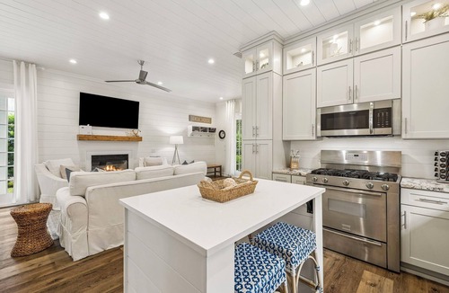 White's Gulfview House | 30A Seacrest Beach Access | Private Pool/Golf Cart/Bikes & Steps to Beach | iDream Vacation