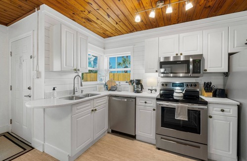 Laguna Beach Estates House | 30ft from Perfect LAGUNA BEACH ~ Directly across the street ~ July is on SALE!t!