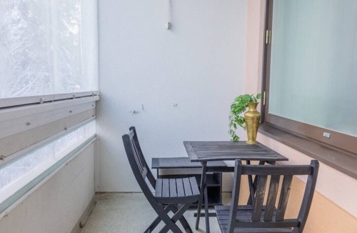 Myyrmaki Apartment | 30m2 studio 500m from Airport/Helsinki city train