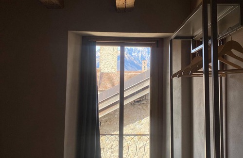 Belluno Apartment | 314 - RECORDS ROOM