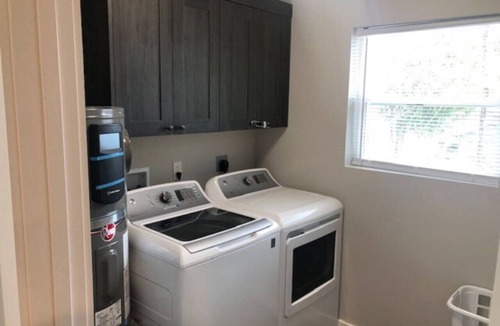 Longview Apartment | 3143 Dover #3 · NEW Modern QUALITY Apartment #3 - Goodson