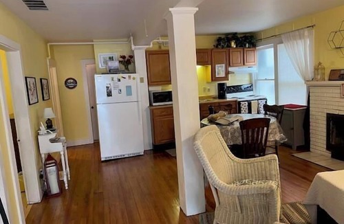 Lakeside Apartment | 317 Maple Unit 2 in Lakeside