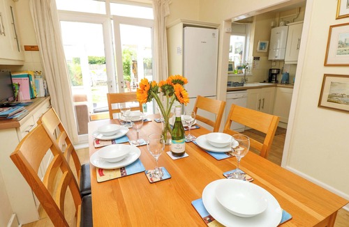 Bournemouth Cottage | 32 CRANLEIGH CLOSE, family friendly, with a garden in Tuckton