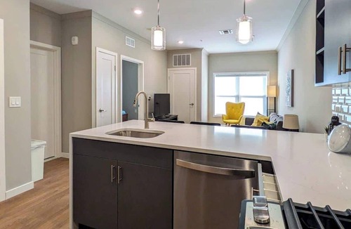 Dunellen Apartment | 327 Modern 1BR Apt Walk to NJT