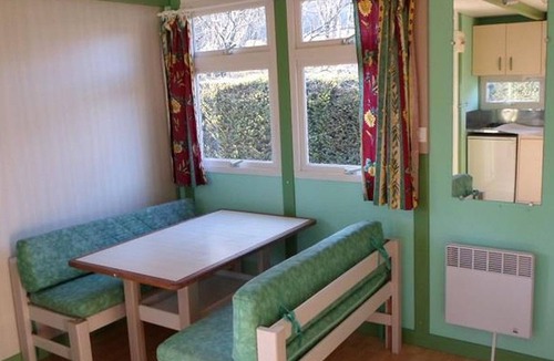 La Chapelle-devant-Bruyeres Ski Chalet | 32m² Chalet with Terrace - 2 Bedrooms