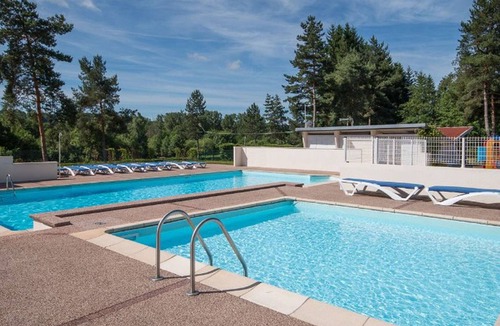 La Chapelle-devant-Bruyeres Ski Chalet | 32m² Chalet with Terrace - 2 Bedrooms