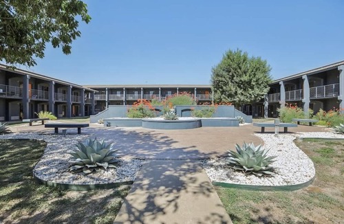 St. Johns Apartment | [33] ATX Studio: 2 Twin Beds, Pool, Gym & Dog Park
