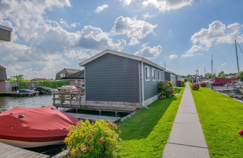 Municipality of Stichtse Vecht Ski Chalet | 33 m² Chalet ∙ 2 bedrooms ∙ 4 guests