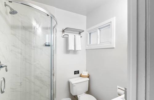 Hampton Bays Cabin | 33 m² Private room ∙ 2 guests