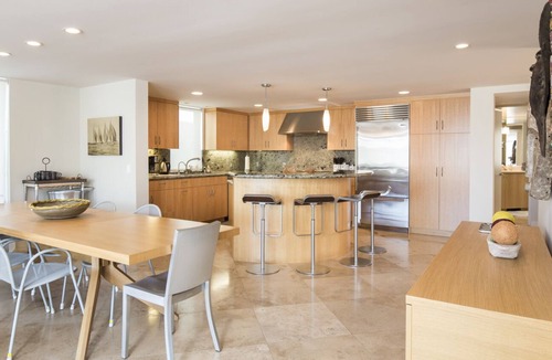 Hollywood House | 3302O - Modern Marvel: 4 BR, 3 BA House in Oxnard, Sleeps 8
