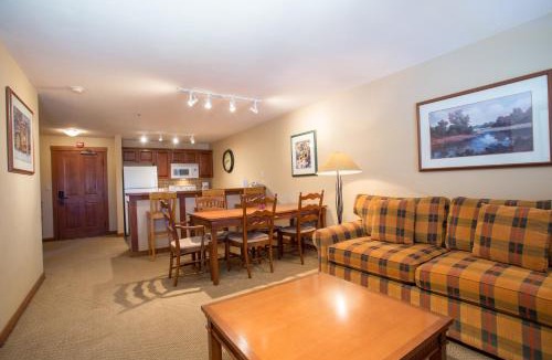 Snowbird Apartment | 3313 - One Bedroom Den Standard Powderhorn Lodge