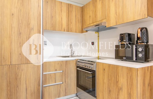 Abu Dhabi Apartment | 336 -Bloomfields Stylish 1BR In Al Maryah Vista