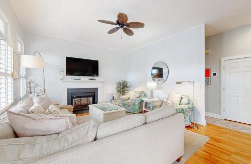 Litchfield by the Sea House | 34 Compass Ct